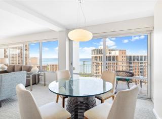 Ilikai - 4BR Condos - Sleeps 8 - 1