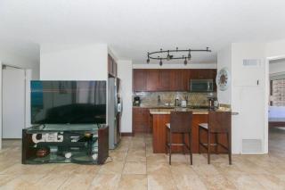 Two Bedroom Discovery Bay High Rise Condos with Lanai & Gorgeous Views - 6
