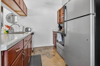 River Market Loft Retreat 2BR Urban Stay wtih Workspace & Parking - 6