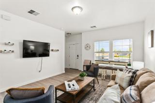 Upscale Condo By The Village & Boise Mall 75 - 3