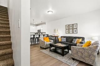 Gorgeous & Trendy Townhome Near The Village 89 - 1