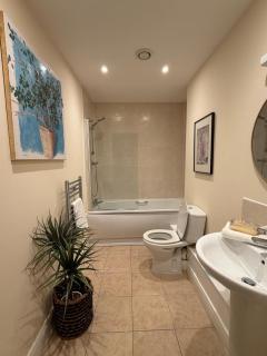 Top Floor Apartment in Central Liverpool with Parking - 6
