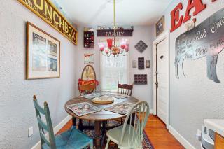 Cozy Cottage w/ Hot Tub in Freeland, Pets Welcome! - Freeland - 3