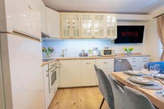 Excellent 2BR Flat In downtown - 3