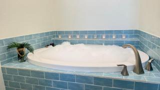 Upscale 2br-2ba home in Kanab with red rock views - 5