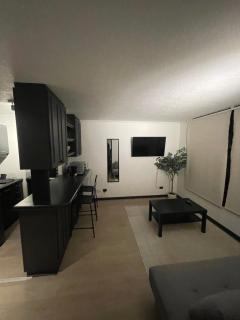 Beautiful & Cozy Apartment -Best Location Downtown - 6
