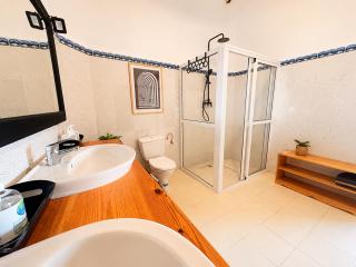 Medina Lofty Art Apartment & Sauna Fibre-Optic - 4