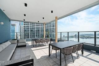 Chic Studio with Balcony - 501 First Downtown - 6
