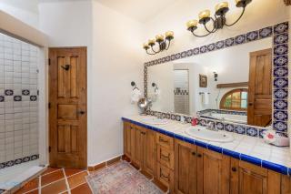 Discover this charming 2-bedroom home located in Founders area! - 1