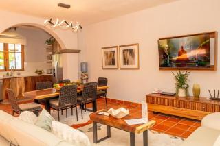 Beautiful Home, in front of the community pool By Casago - 6