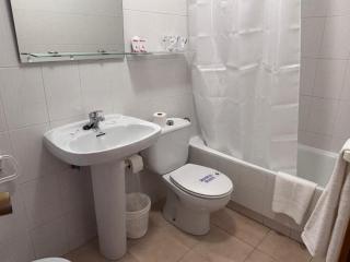 Hostal Avenida Pozo Alcón - 2