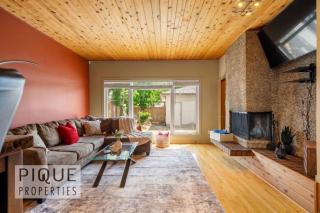 Urban Oasis - with 16ft Swim Spa - Heated Hot Tub & Pool - 8