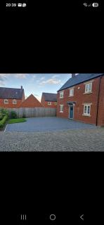 Modern detached home near Silverstone - 5
