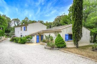 Maison de campagne calme absolu à 15 minutes d'Aix 8 - 9 couchages - 8