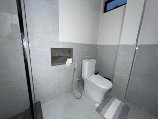 Luxury Vacation Condo 10 mins from Airport! - 1
