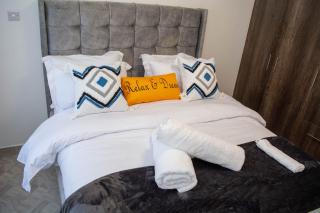 GoldencwAirbnb - 7