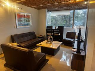Rock star location, a block to everything in Providencia - 0