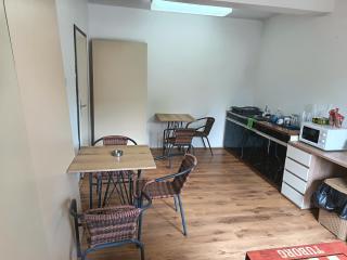 Travel Hub Hostel and Tands - 1