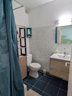 1 to 3 bedrooms upstairs in a villa with sea view - 4