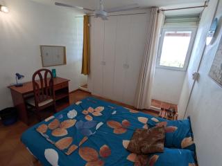 1 to 3 bedrooms upstairs in a villa with sea view - 3
