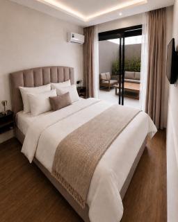 Large Premium Studio with Terrace - 8