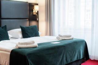 Hotel Noir - 3