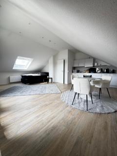 Studio No 1 - 9
