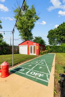 Coca Cola Cottage - Stay & Play Near Purina Farms - Dog Friendly - 8