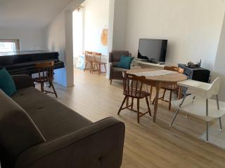 Homey 2-Level Apt with Piano, Workspace & Terraces - 1