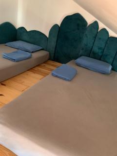 Homey 2-Level Apt with Piano, Workspace & Terraces - 7