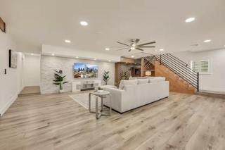 All-In Villa 7BR 6BA with Theater, Karaoke, & Pool - 9