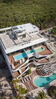 Modern Luxury Apartment 2BR Private Beach & Pool - 7