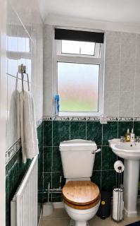 3-Bedroom House ,Quiet & Spacious - 5