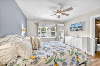 Walk to Siesta Key Beach & Village, Pool, Dock - 8