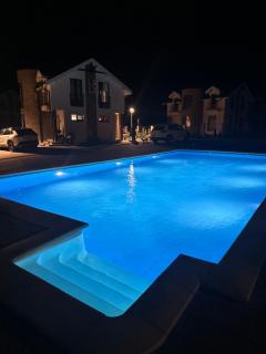 Crown TiM Villa - 9