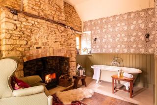 Tunnel House Inn - 2
