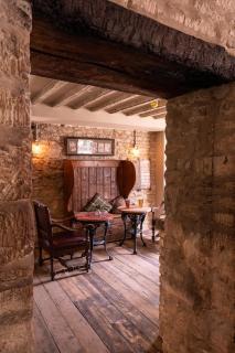 Tunnel House Inn - 4