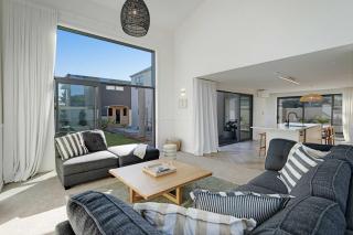 Premium Home with Sauna & Parking - Steps to Beach - 1