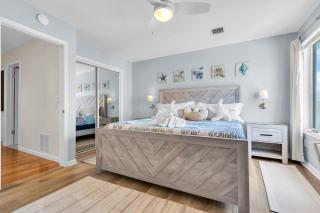 Fast Wi-Fi | Coffee Bar | Linens & Towel | Parking - 1