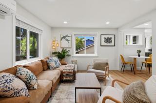 Stylish Retreat w Pool Table & More - 5