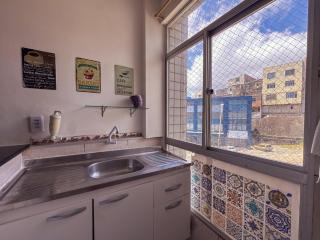 Apartamento Aconchegante A Poucos Passos da Praia em Amaralina - 4