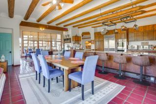 Luxurious Retreat w/ Stunning Views in Santa Fe - 1