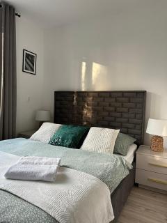 Above Apartments - 7