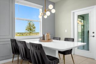 5 Bedrooms 45 Bathrooms Windsor Island 637 Jl - 3