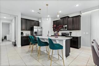 5 Bedrooms 4 Bathrooms Encore 7775 Wd - 2
