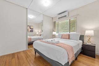 Comfy & Cozy 1BR Apt with Parking, WiFi and Study Desk - 4