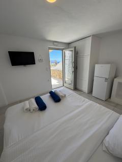 Rineia Complex by Live&Travel - 8