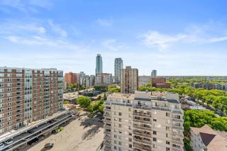 City View Getaway ,2BR, Pool, Gym , Parking - 2