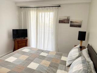 Jubilee Apartment 03 - Bring your own linen - 1