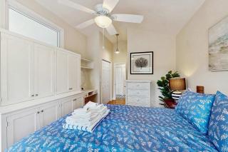Peaceful marshview escape with large sunroom AC outdoor firepit & dog friendly - 1